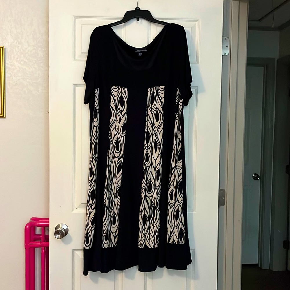WOMEN’S PLUS SIZE DRESS : SIZE 22W